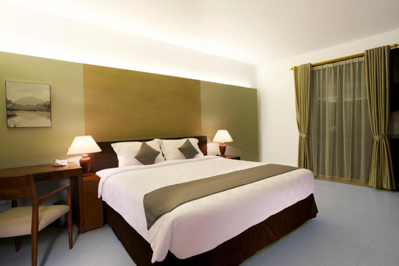 Hotel Neo+ Green Savana Sentul City Μπογκόρ Εξωτερικό φωτογραφία